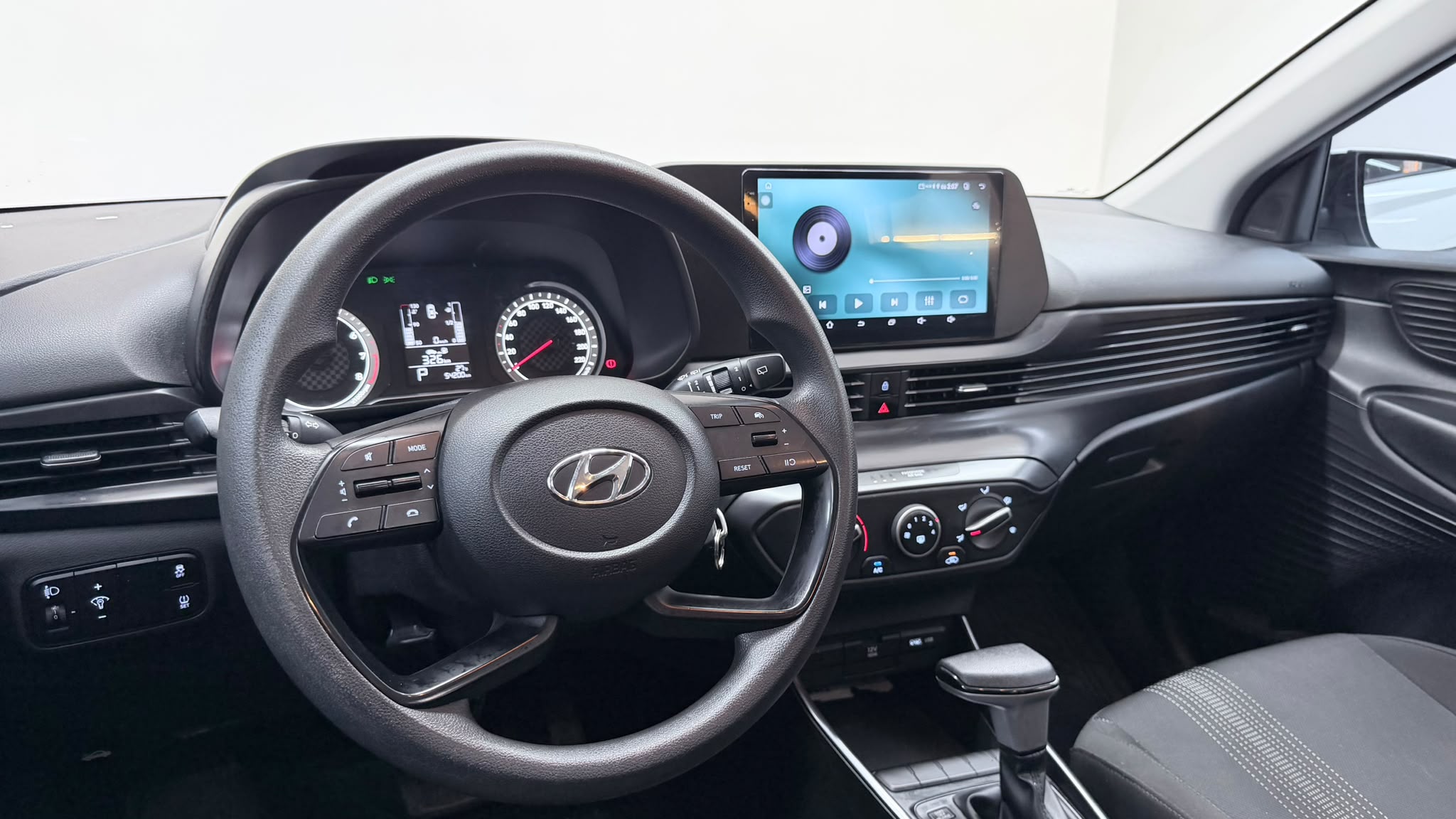 HYUNDAI i20 12